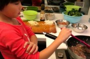 上门做饭小厨娘爆料视频,独家爆料视频背后的真实故事
