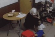 爆料天津家长打人视频,激烈打人视频引发社会关注